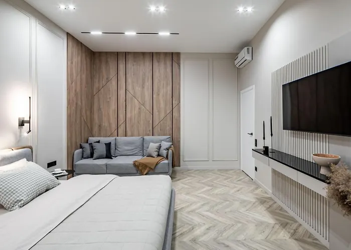 Apartment On Kulisha 28
